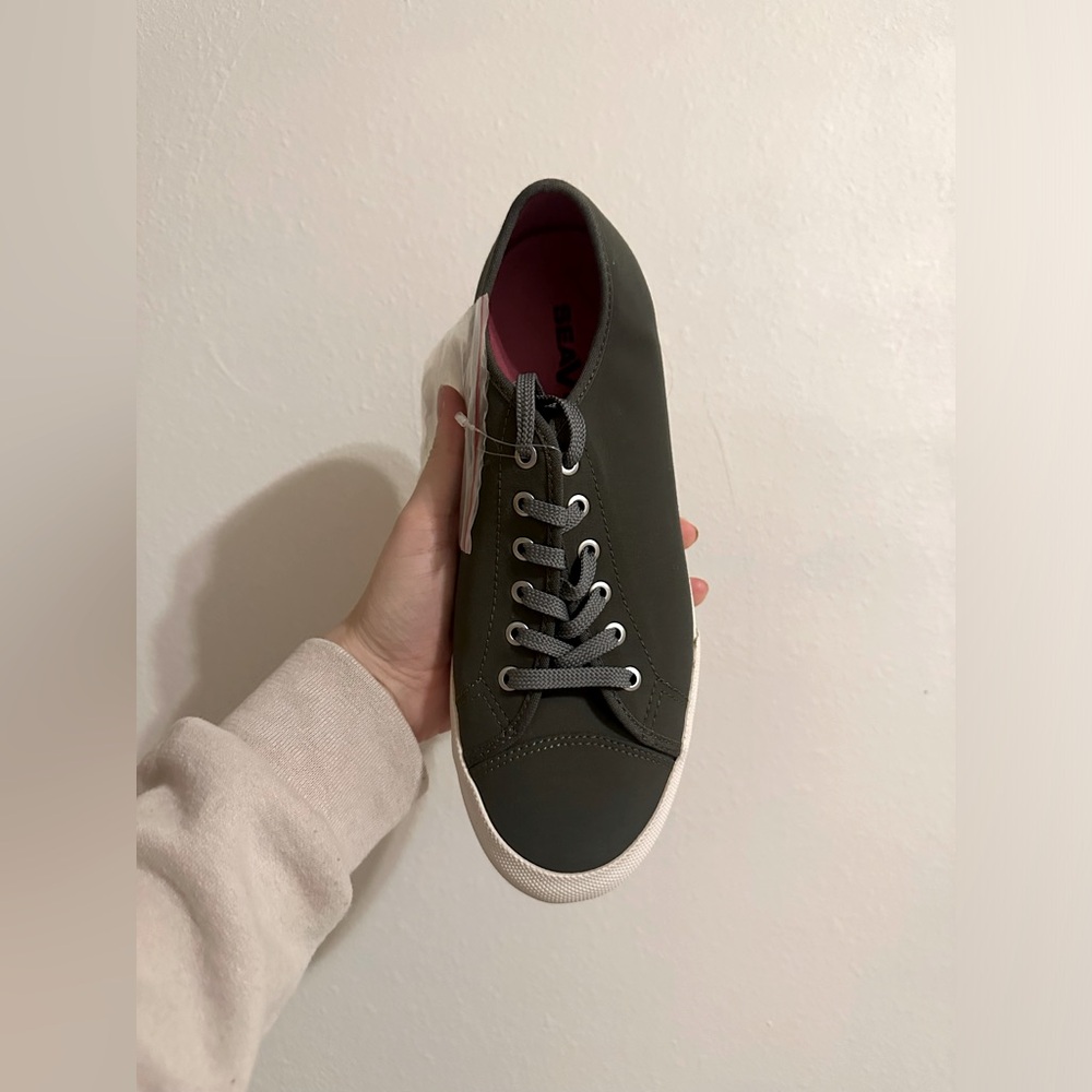 Women’s sneaker